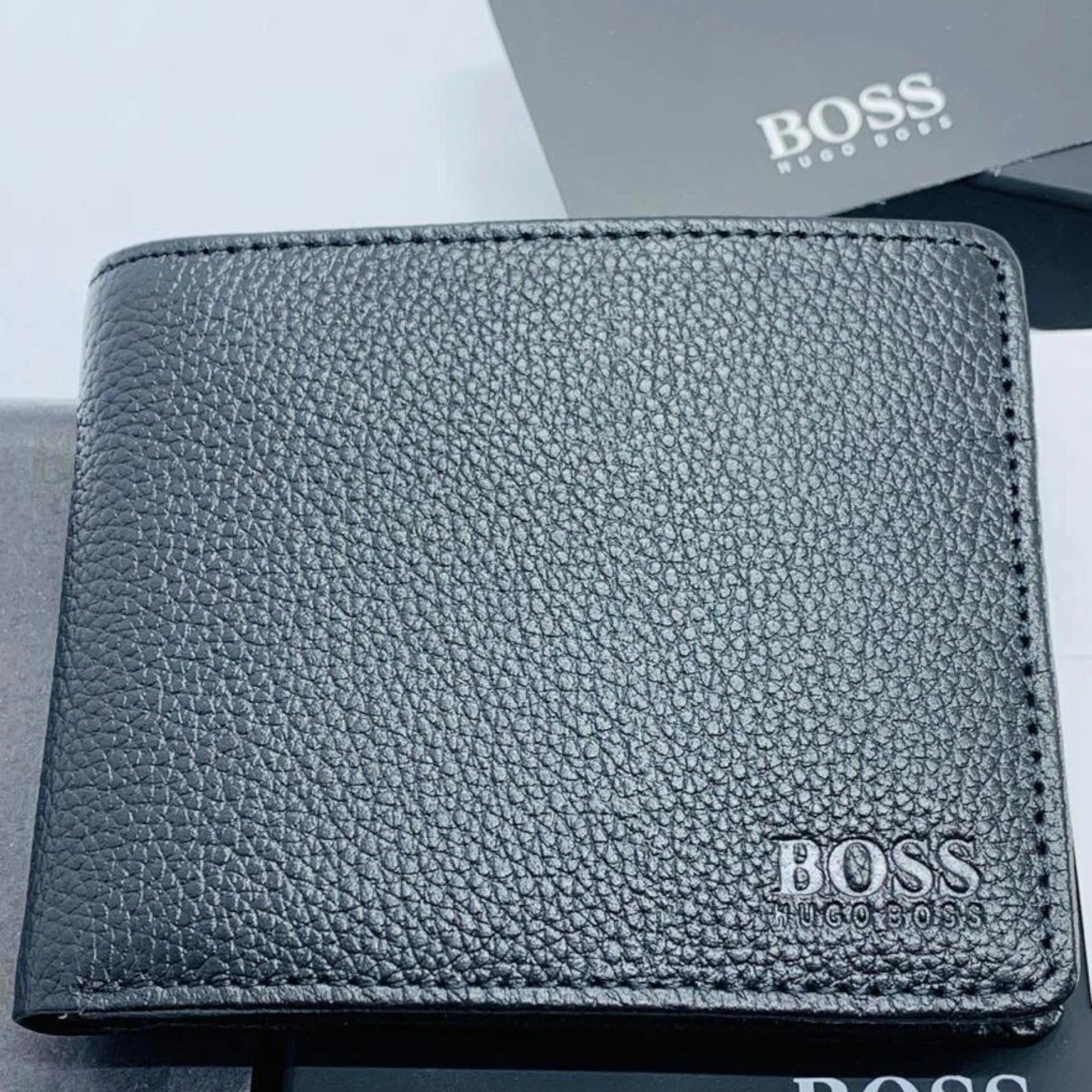 Hugo Boss Mens Genuine Leather Wallet Traveller Bifold Credit Card Holder Black